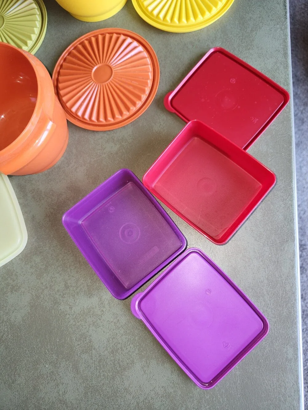 14 Pieces Of Tupperware